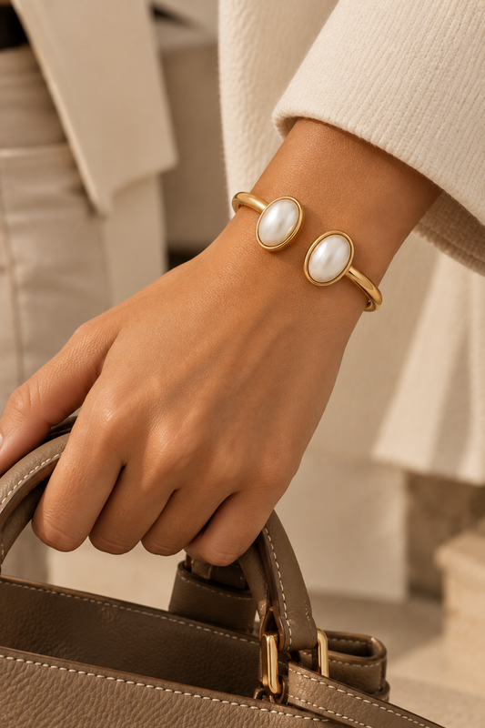Pulsera Rígida con Perlas