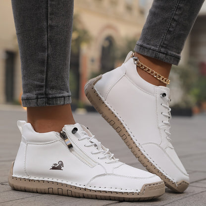 Elsa zapatillas blancas puestas