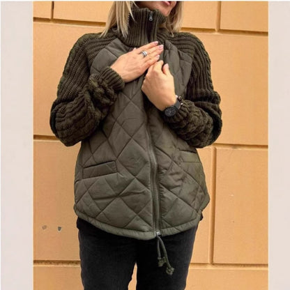 Chaqueta Acolchada de Cuello Alto con Mangas de Punto Trenzado