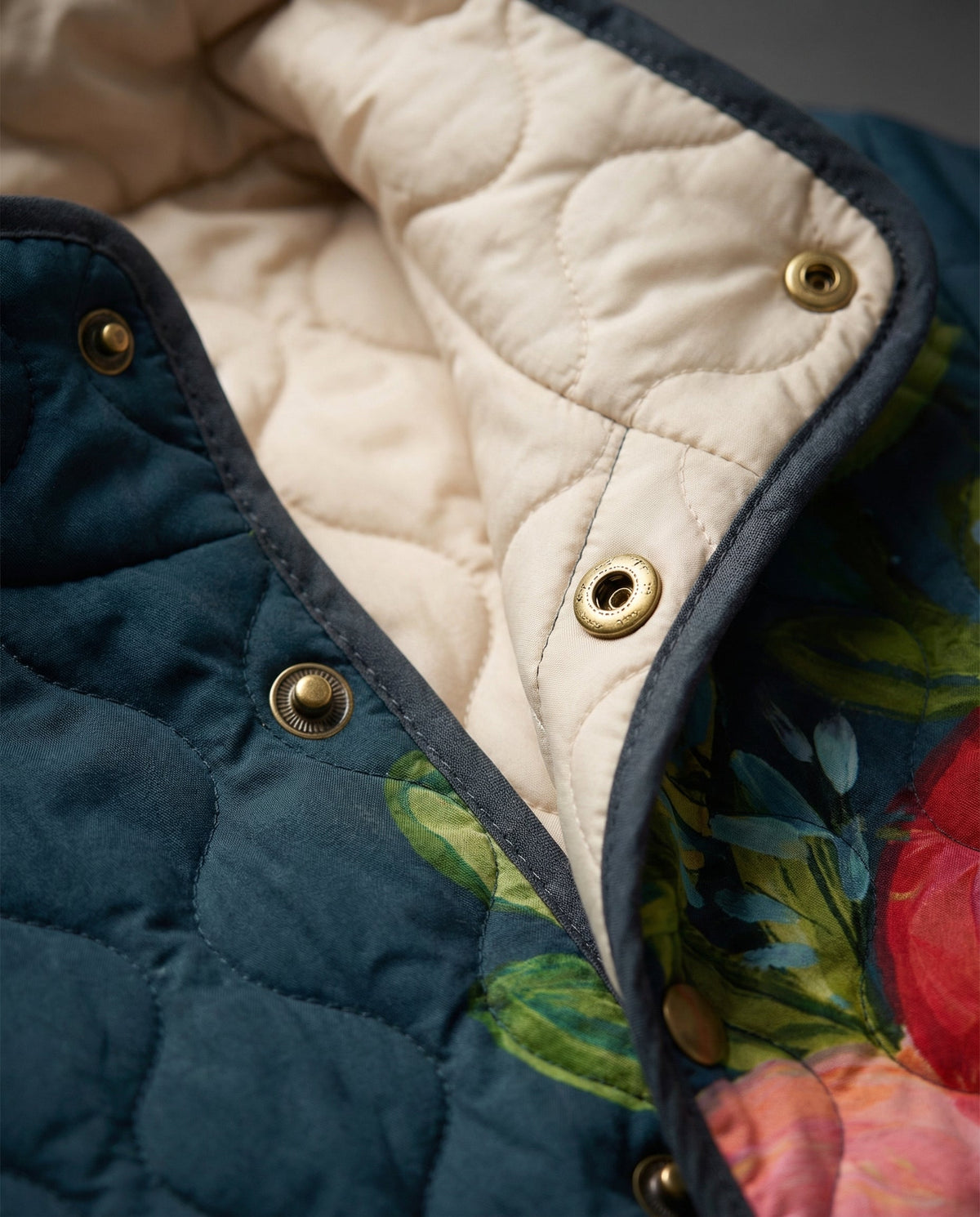 Remedios | Chaqueta Acolchada Vintage con Estampado Floral