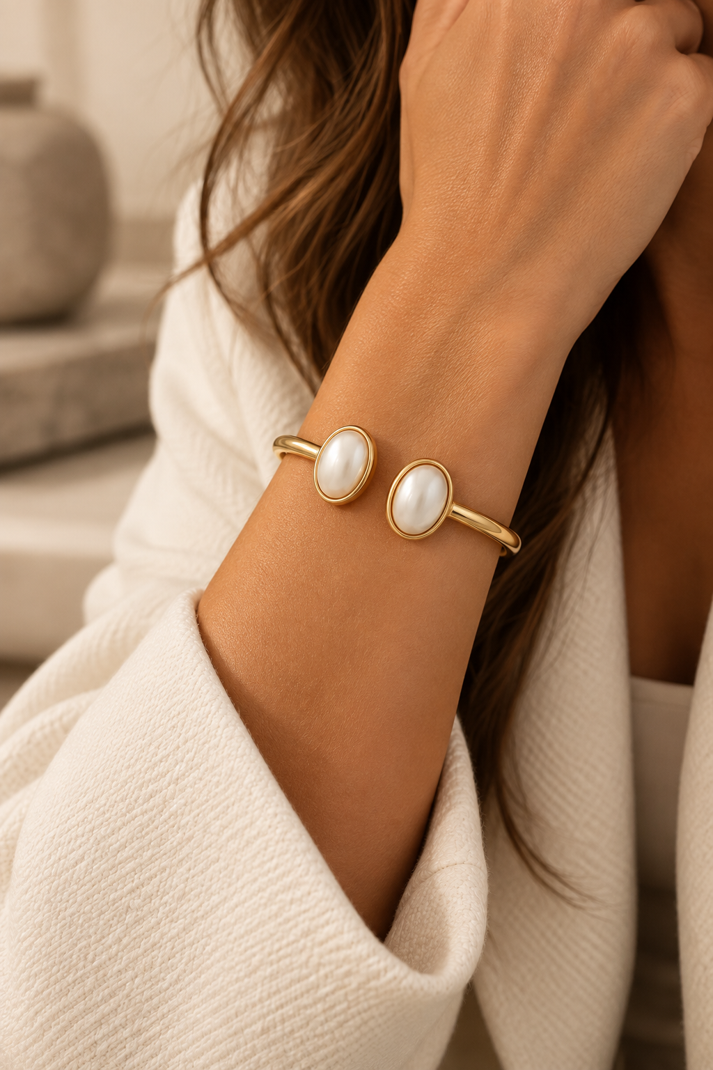 Pulsera Rígida con Perlas